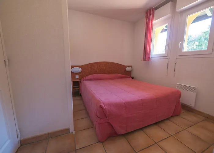 & Golf Soko-eder شقة فندقية سيبور